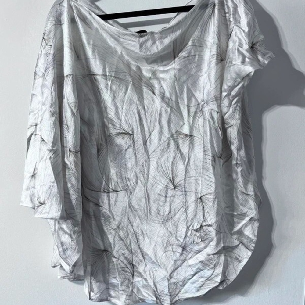 Chic White Dandelion Print Blouse